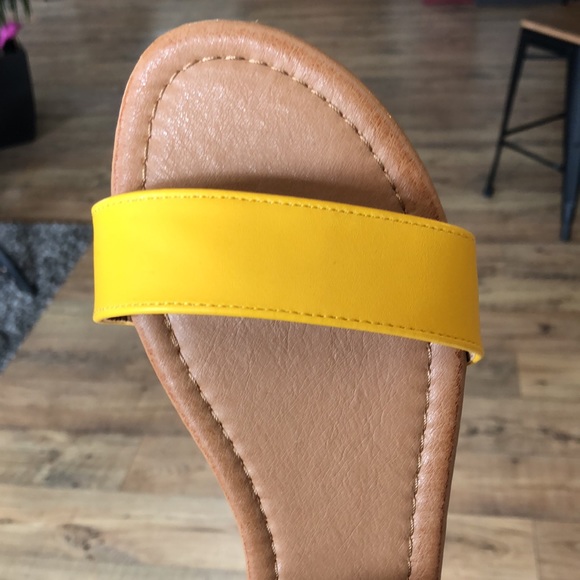 Yellow Color Block Flat Sandal - Picture 2 of 3